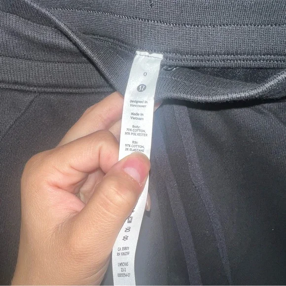 Lululemon Black Scuba Jogger Sweatpants Size 0 With Dance Team Logo Like New - Picture 2 of 11
